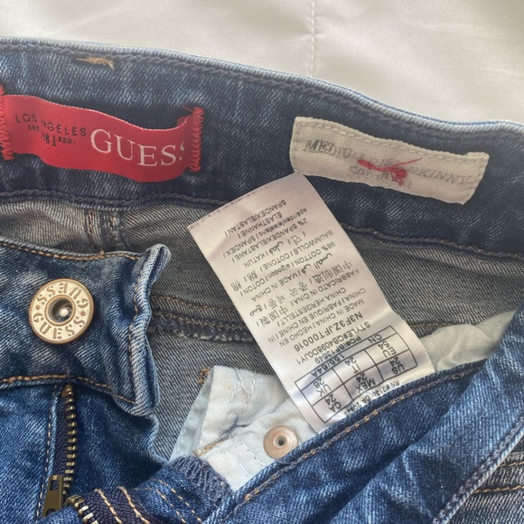 Distressed size 24 Guess jeans - Picture 2 of 7